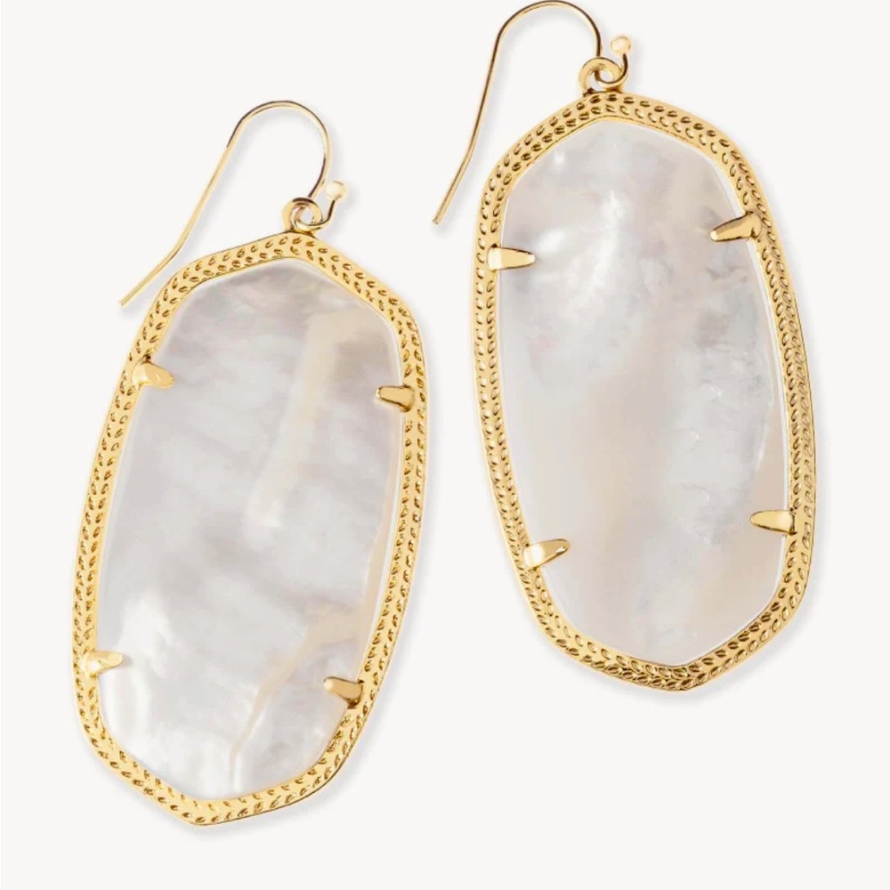 GUC Kendra Scott Danielle gold statement earrings in ivory mother of pearl